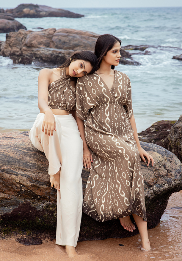 GABRIELLE BROWN HALTER NECK CROP BLOUSE